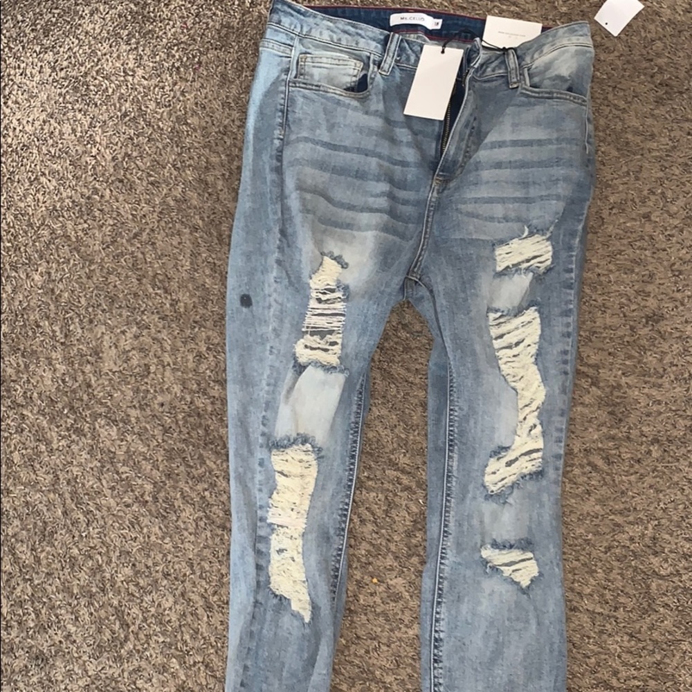 Brand New Size 18 Charlotte Russe Distressed Jeans